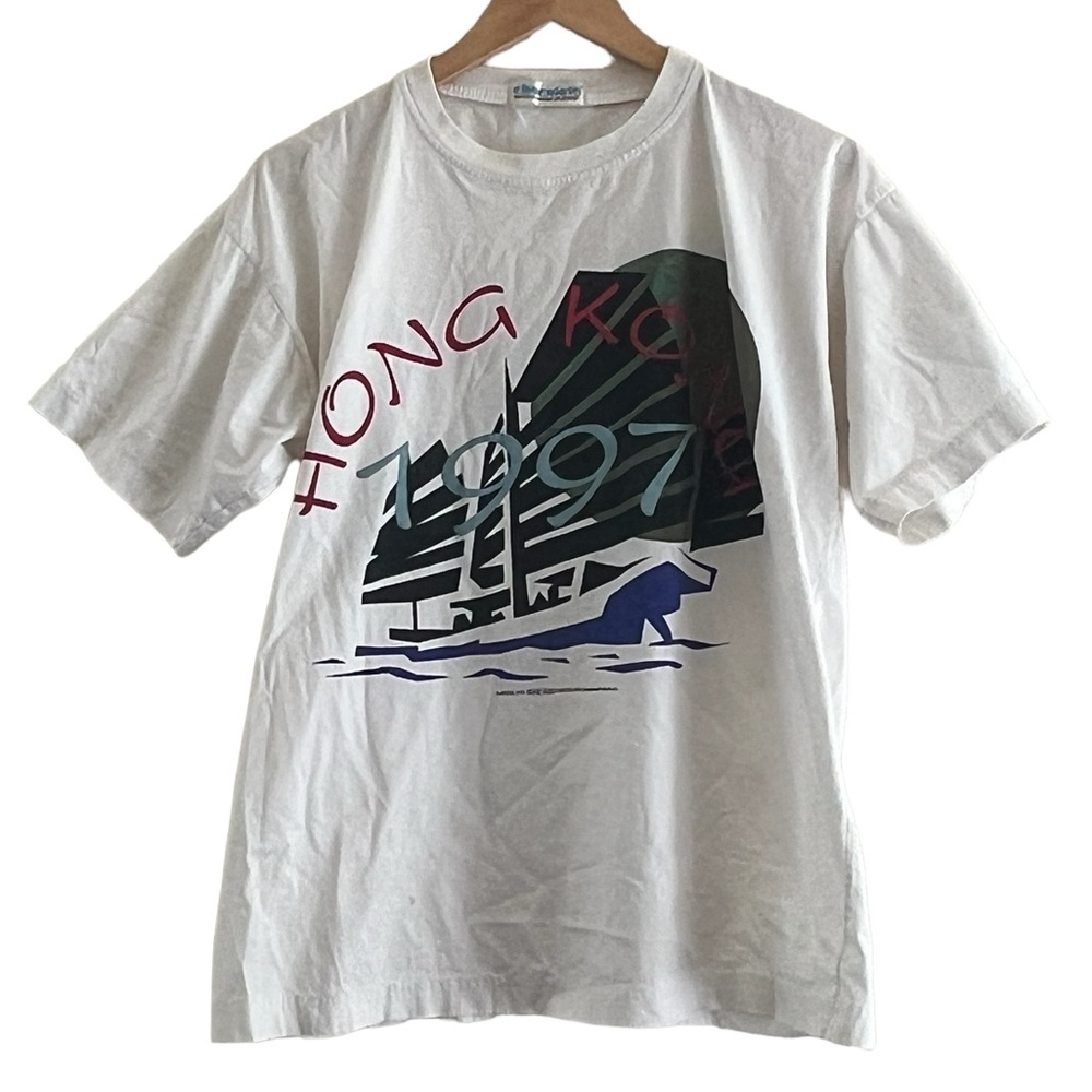 Vintage 90’s Hong Kong 1997 graphic tee shirt size medium